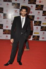 Taaha Shah at Big Star Awards red carpet in Mumbai on 16th Dec 2012 (67).JPG